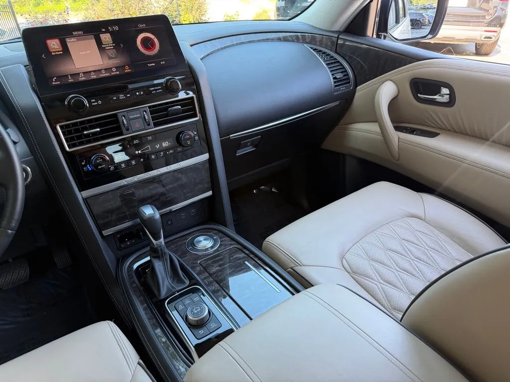 Nissan Armada photo 44