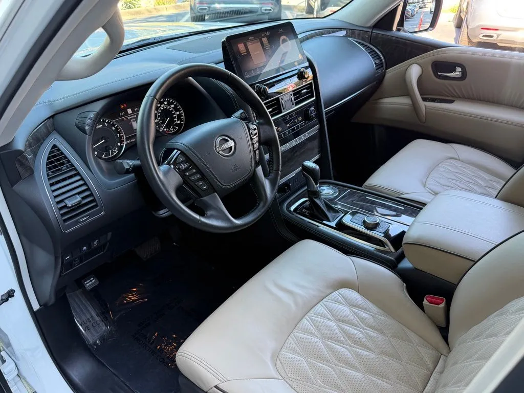 Nissan Armada photo 24
