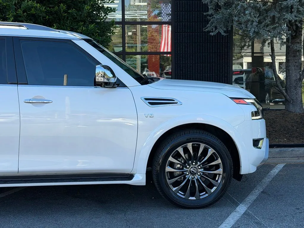 Nissan Armada photo 23