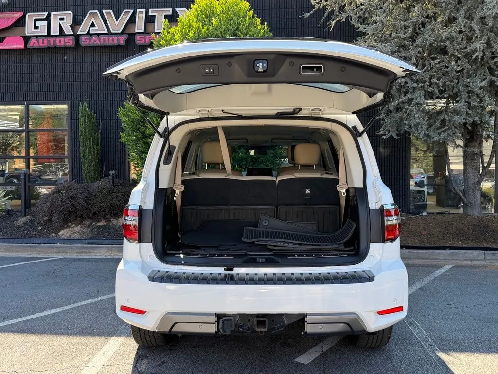 Nissan Armada photo 17