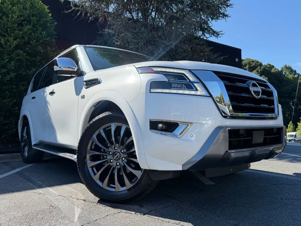 Nissan Armada photo 8