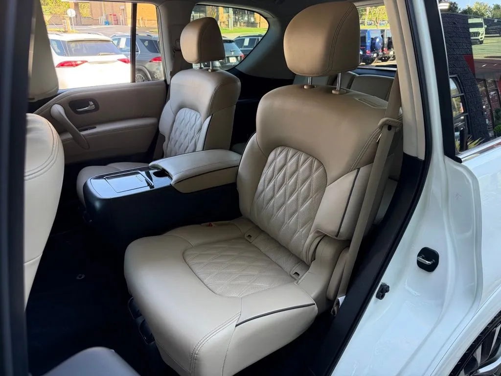 Nissan Armada photo 32