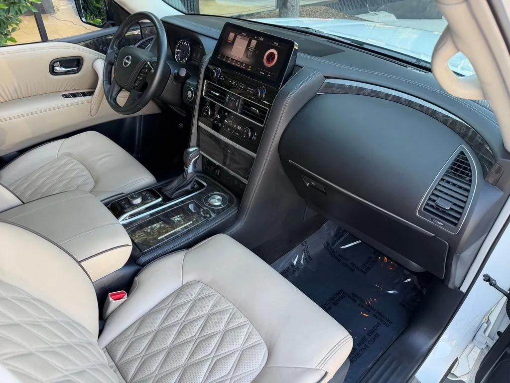 Nissan Armada photo 33