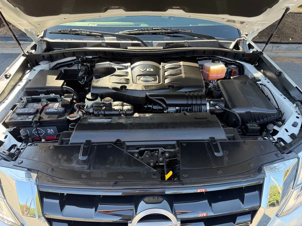 Nissan Armada photo 6