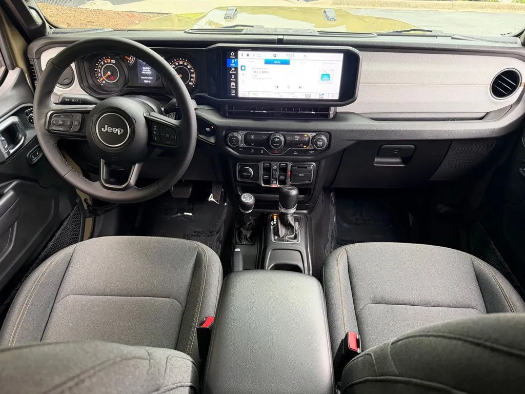 Jeep Gladiator photo 34