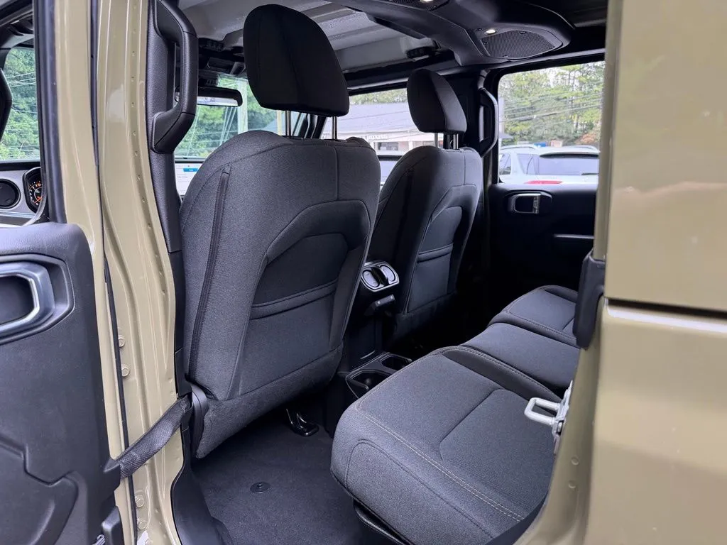 Jeep Gladiator photo 28