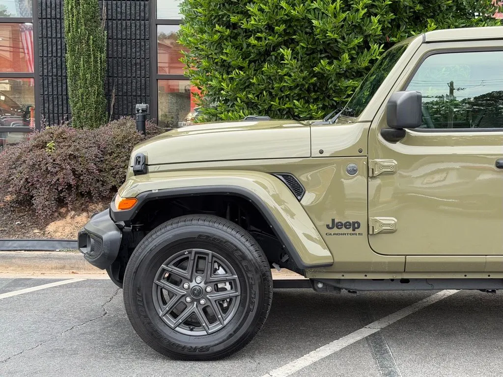 Jeep Gladiator photo 10