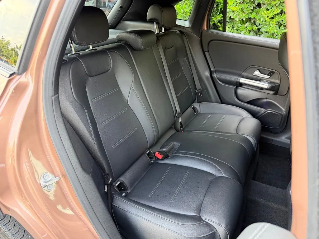 Mercedes-Benz GLA photo 38