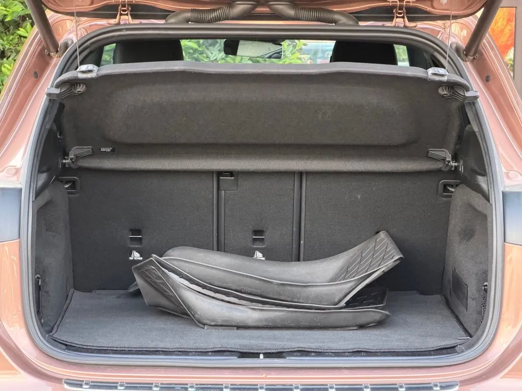 Mercedes-Benz GLA photo 18