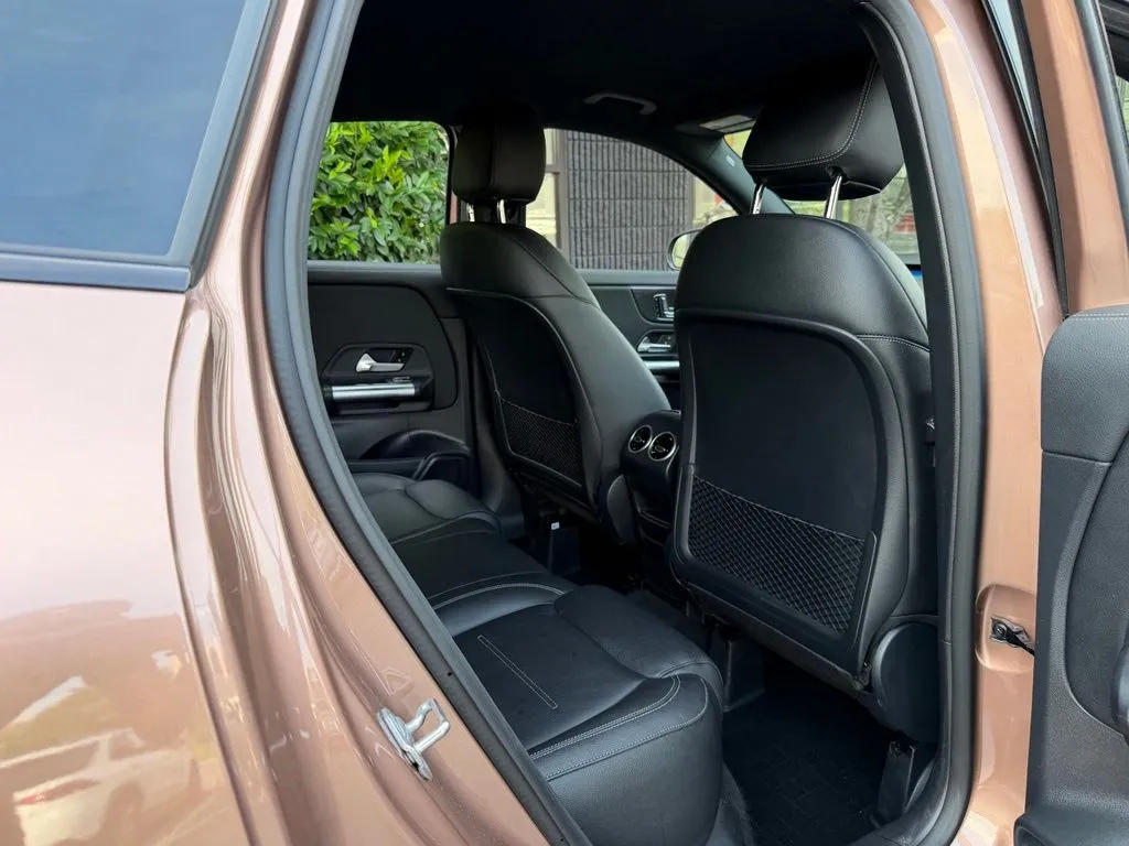 Mercedes-Benz GLA photo 37