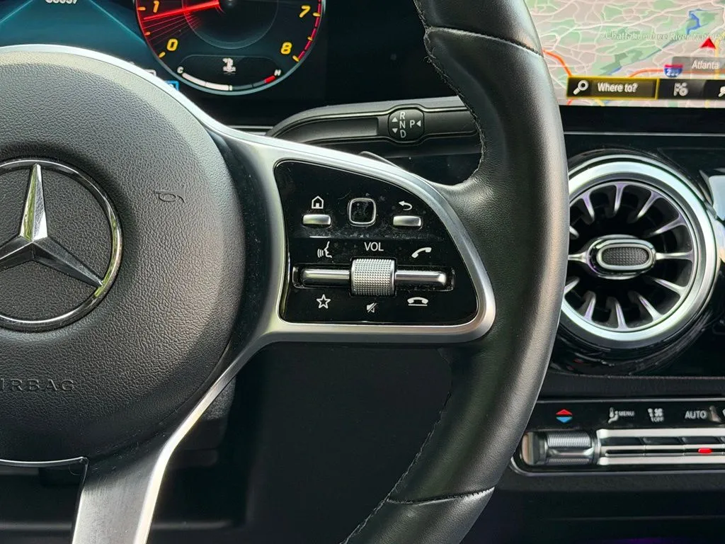 Mercedes-Benz GLA photo 44