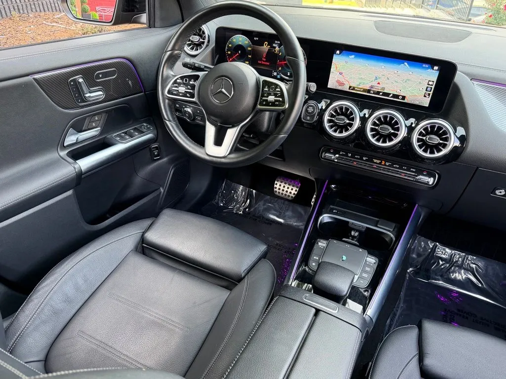 Mercedes-Benz GLA photo 40