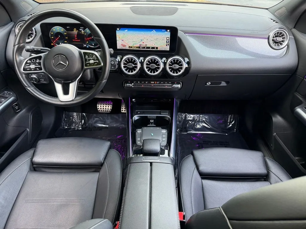 Mercedes-Benz GLA photo 39