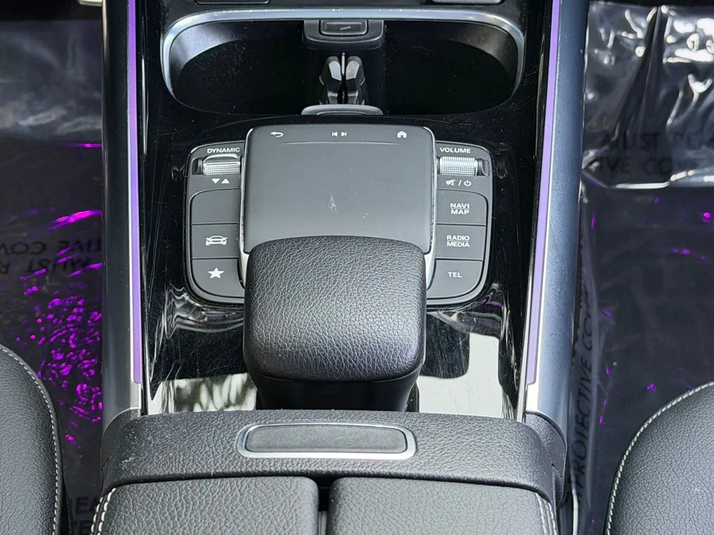 Mercedes-Benz GLA photo 47