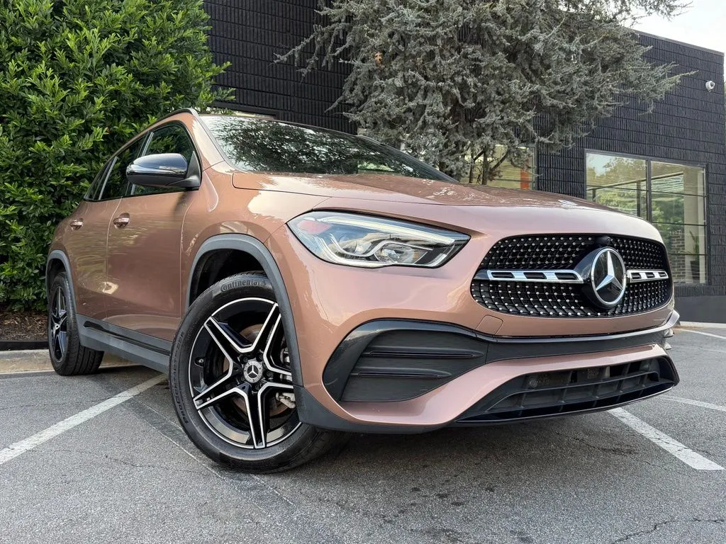 Mercedes-Benz GLA photo 8
