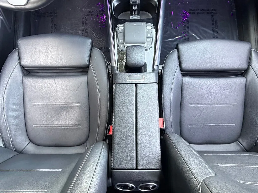 Mercedes-Benz GLA photo 49