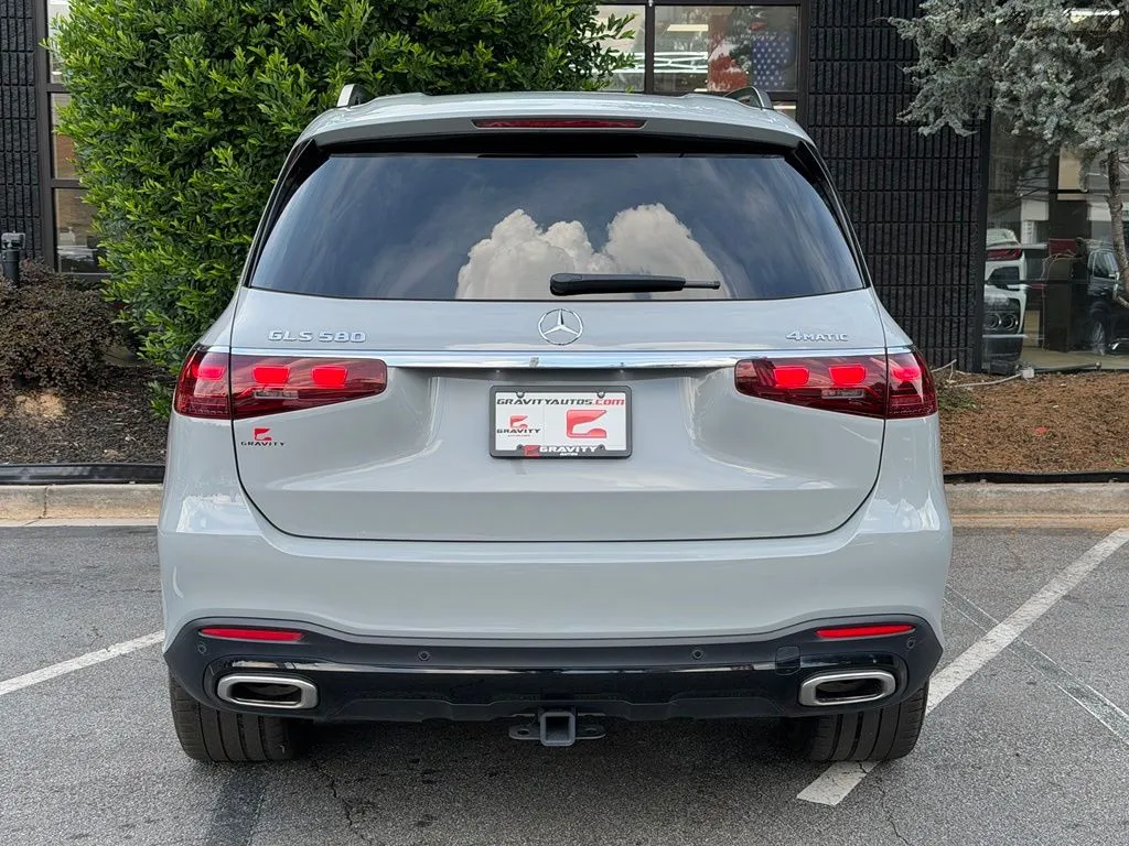 Mercedes-Benz GLS photo 14