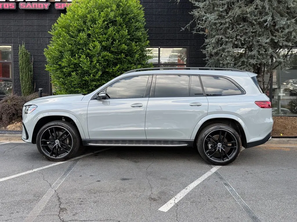 Mercedes-Benz GLS photo 9