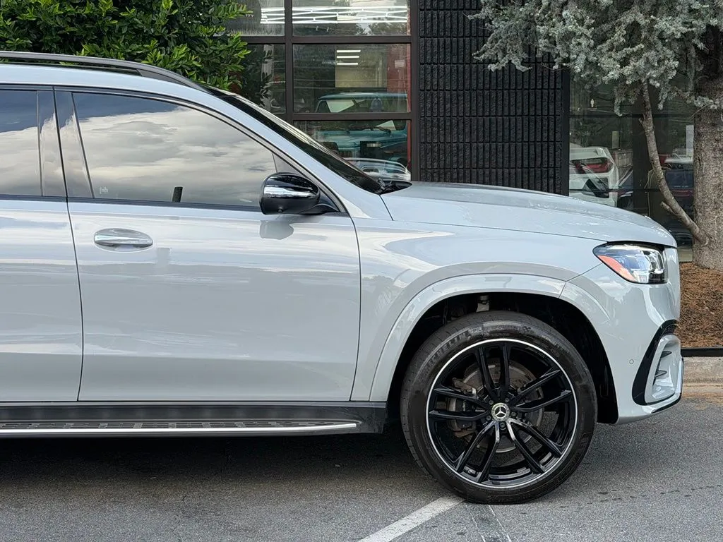 Mercedes-Benz GLS photo 23