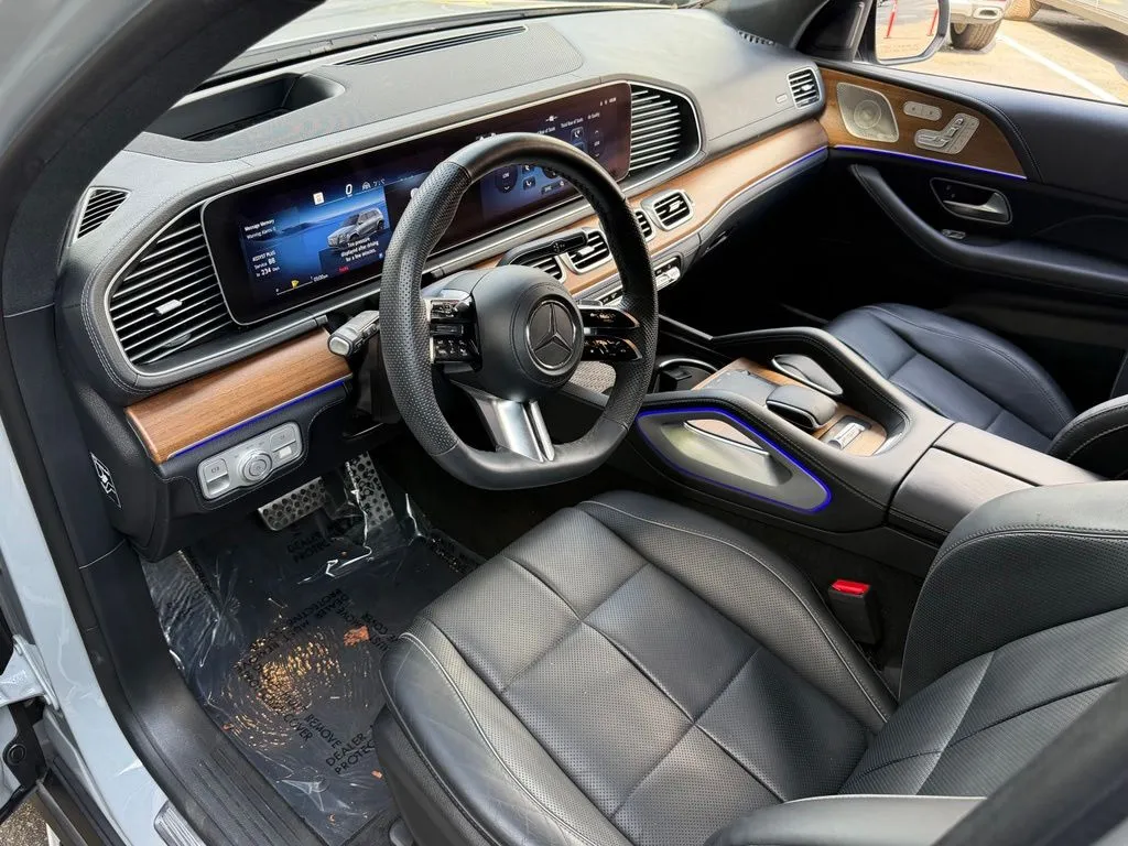 Mercedes-Benz GLS photo 24