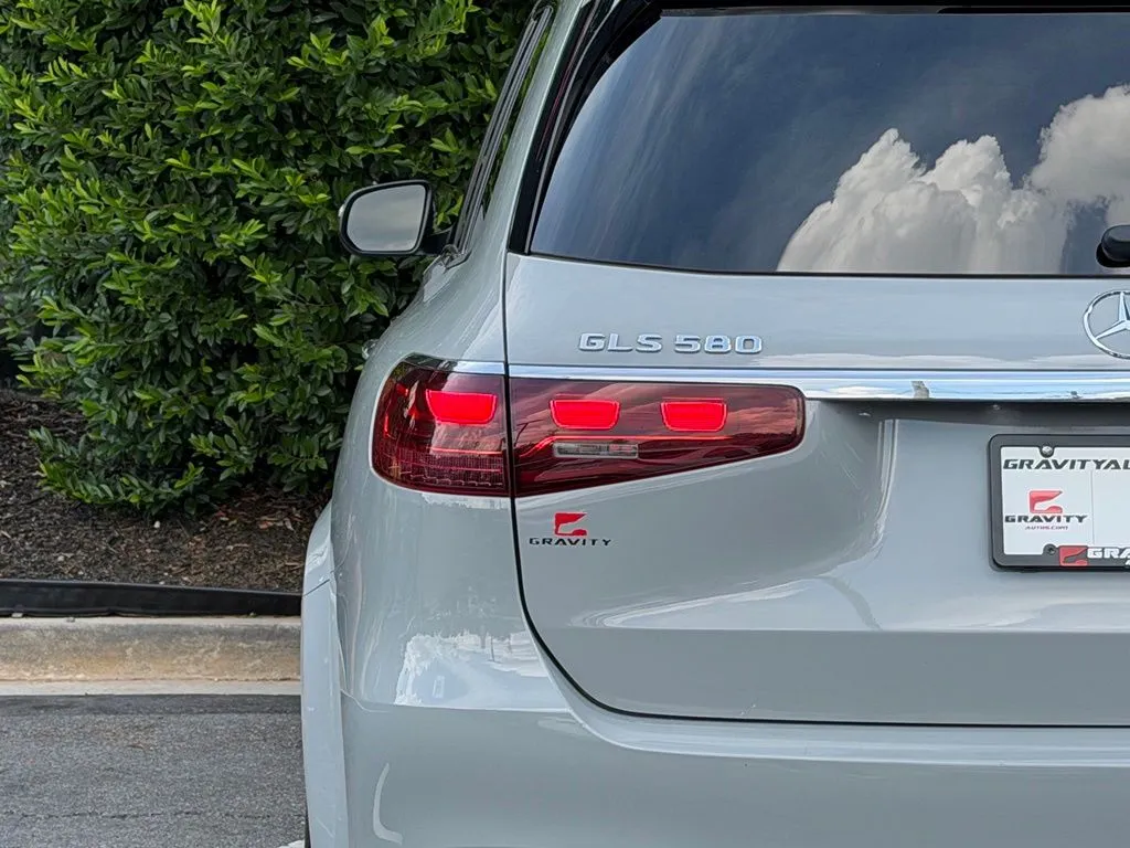Mercedes-Benz GLS photo 15