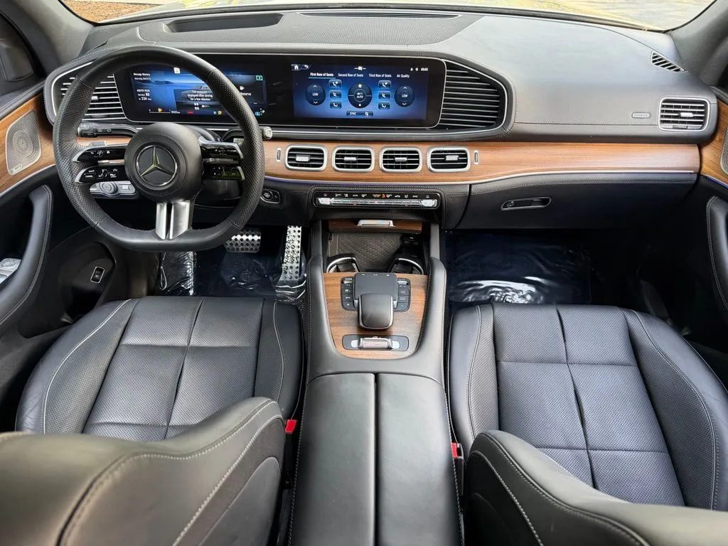 Mercedes-Benz GLS photo 40