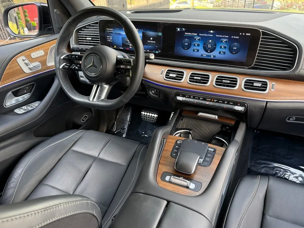 Mercedes-Benz GLS photo 41