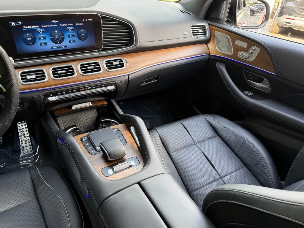 Mercedes-Benz GLS photo 42