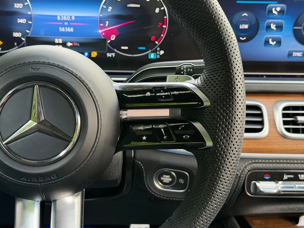 Mercedes-Benz GLS photo 45