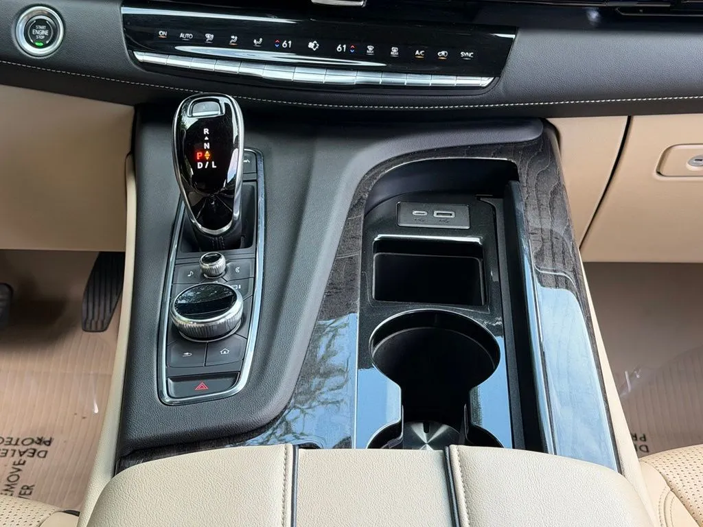 Cadillac Escalade photo 50