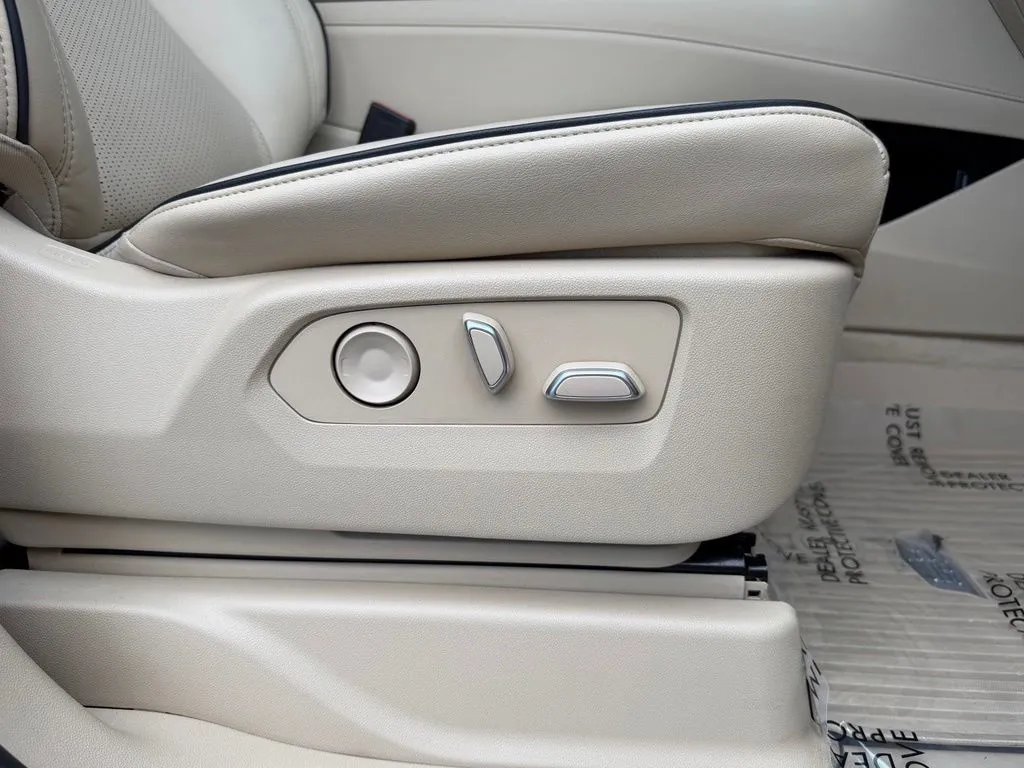 Cadillac Escalade photo 36