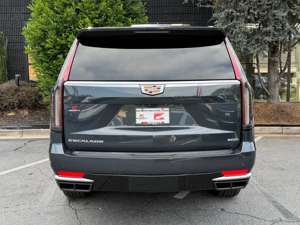 Cadillac Escalade photo 14