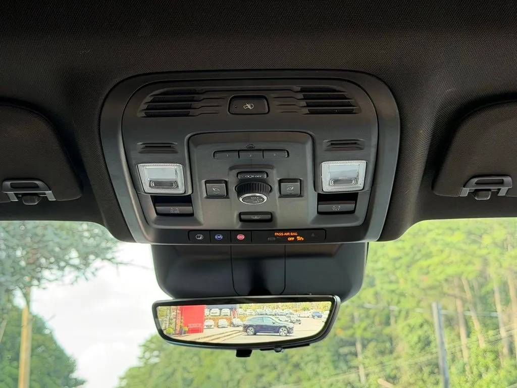 Cadillac Escalade photo 52