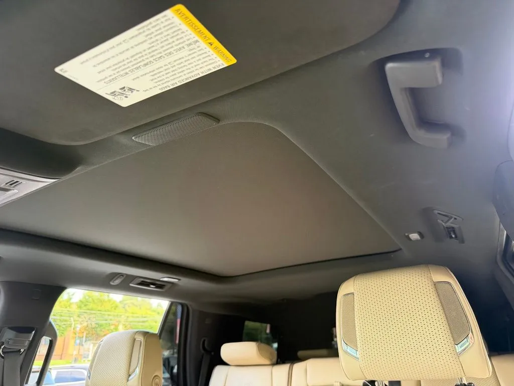 Cadillac Escalade photo 54