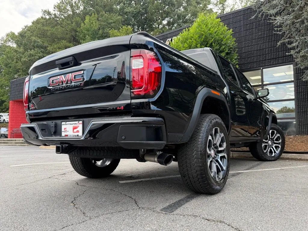 GMC Canyon photo 13
