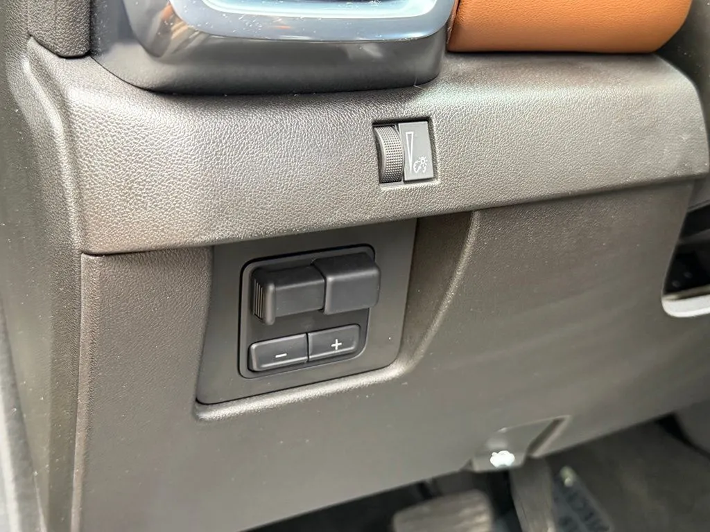 GMC Canyon photo 27