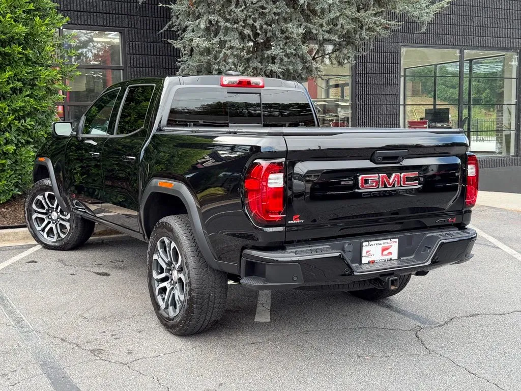 GMC Canyon photo 18