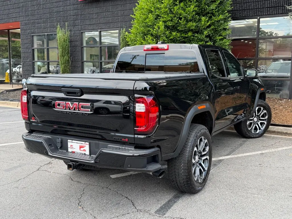 GMC Canyon photo 12