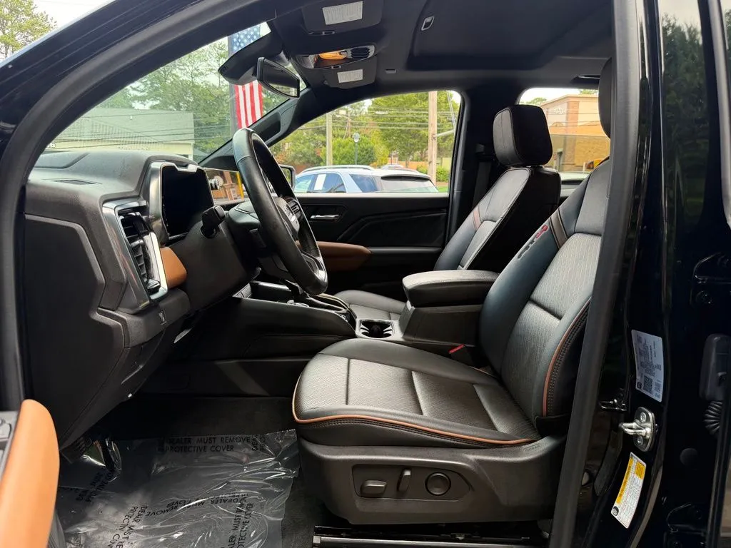GMC Canyon photo 24
