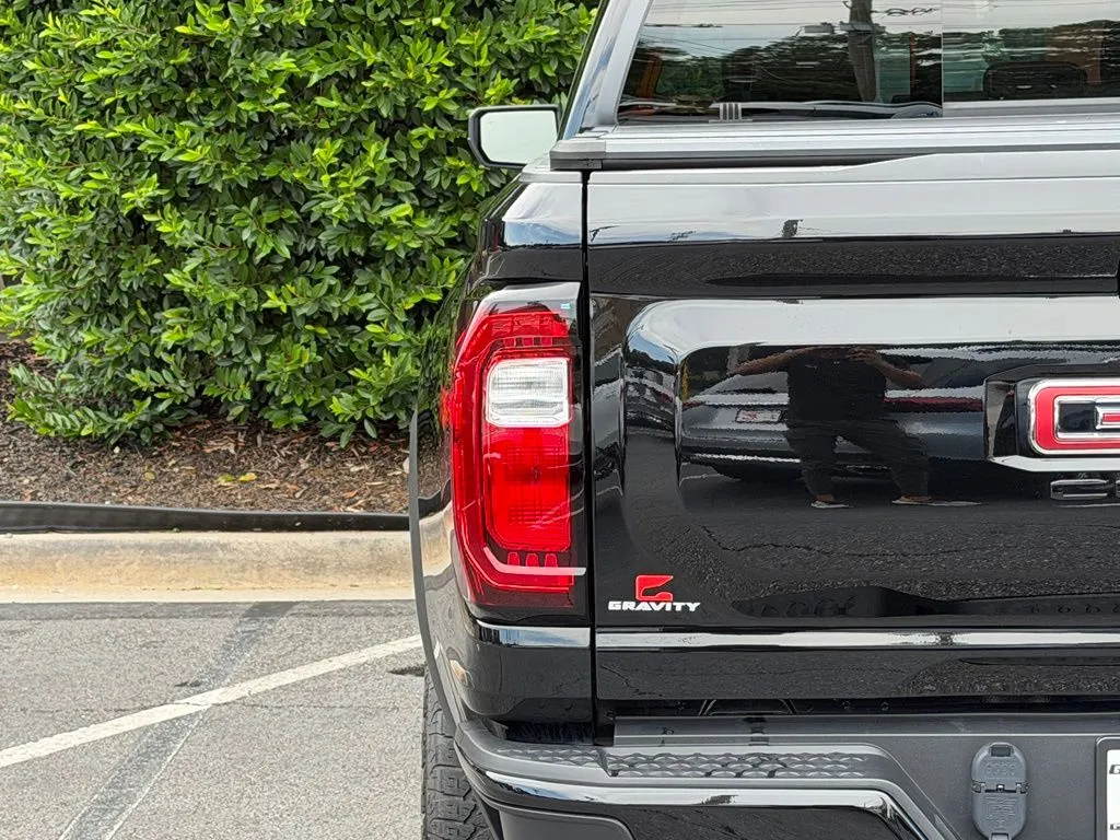 GMC Canyon photo 15