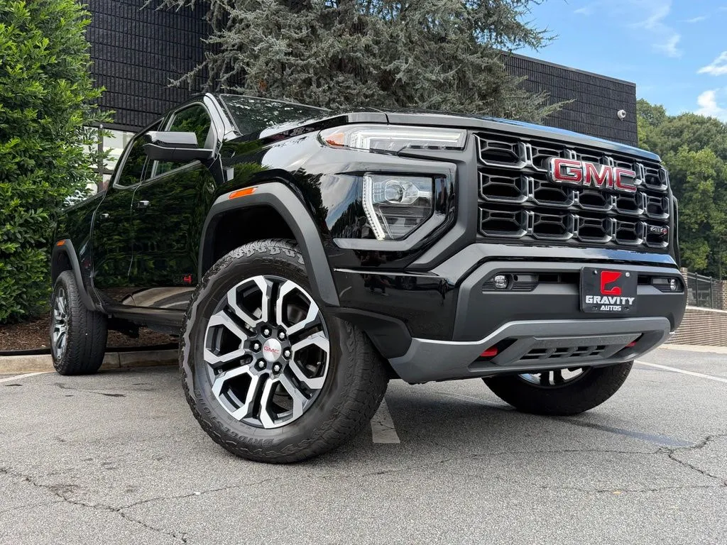 GMC Canyon photo 8