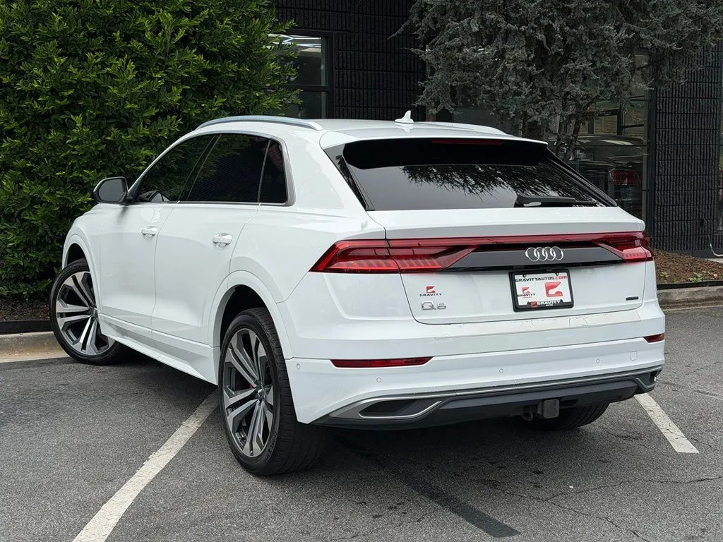 Audi Q8 photo 19