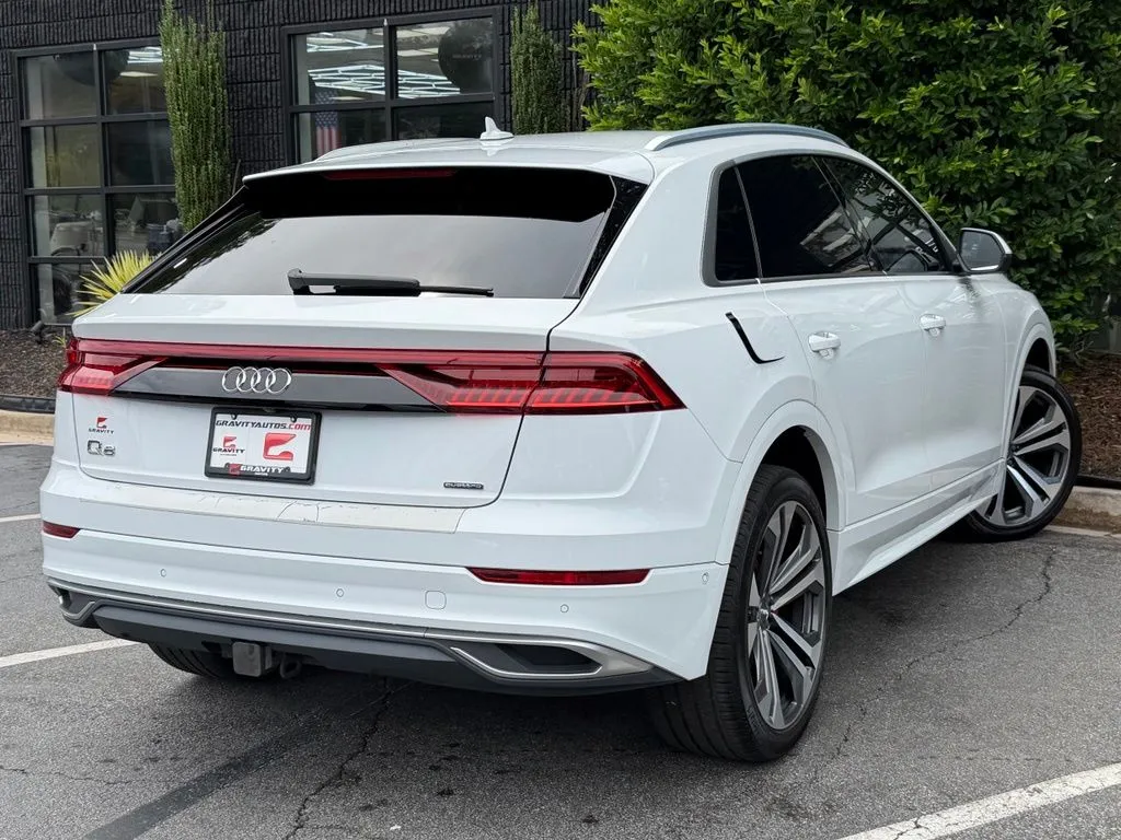 Audi Q8 photo 12
