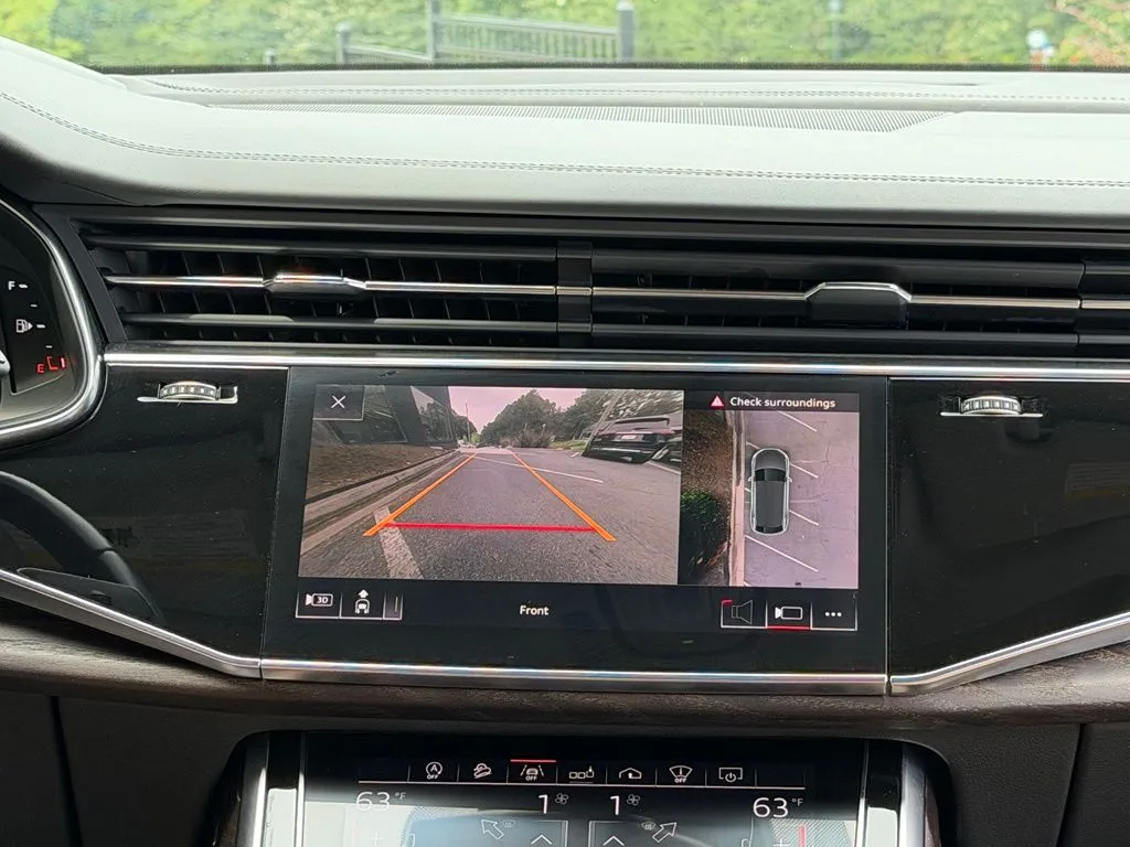 Audi Q8 photo 48
