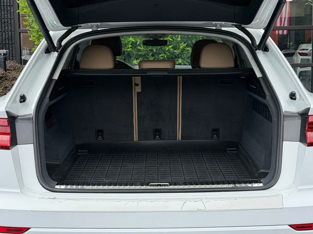 Audi Q8 photo 18