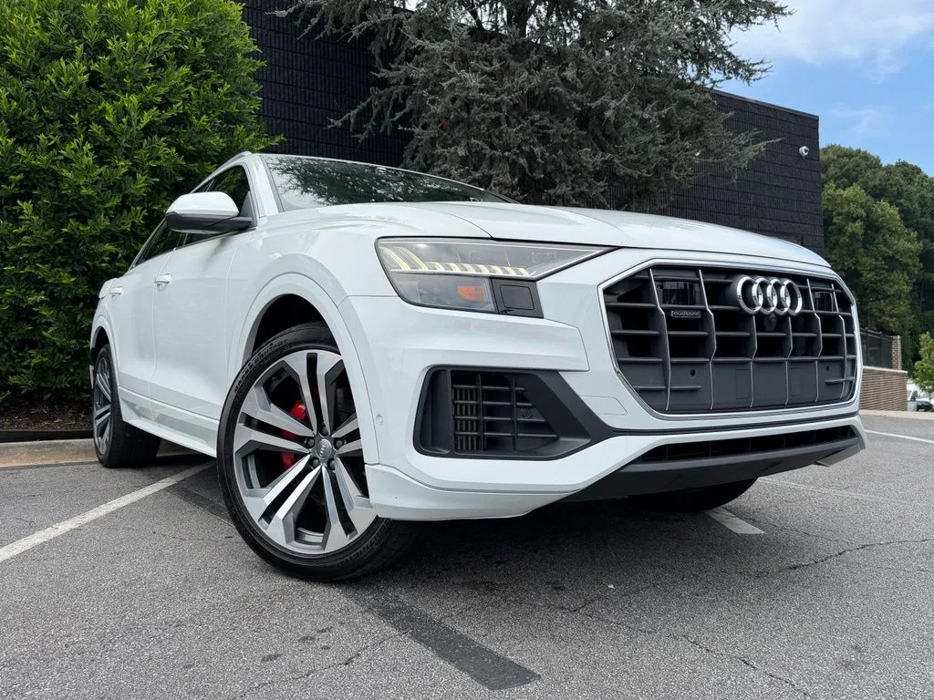 Audi Q8 photo 8