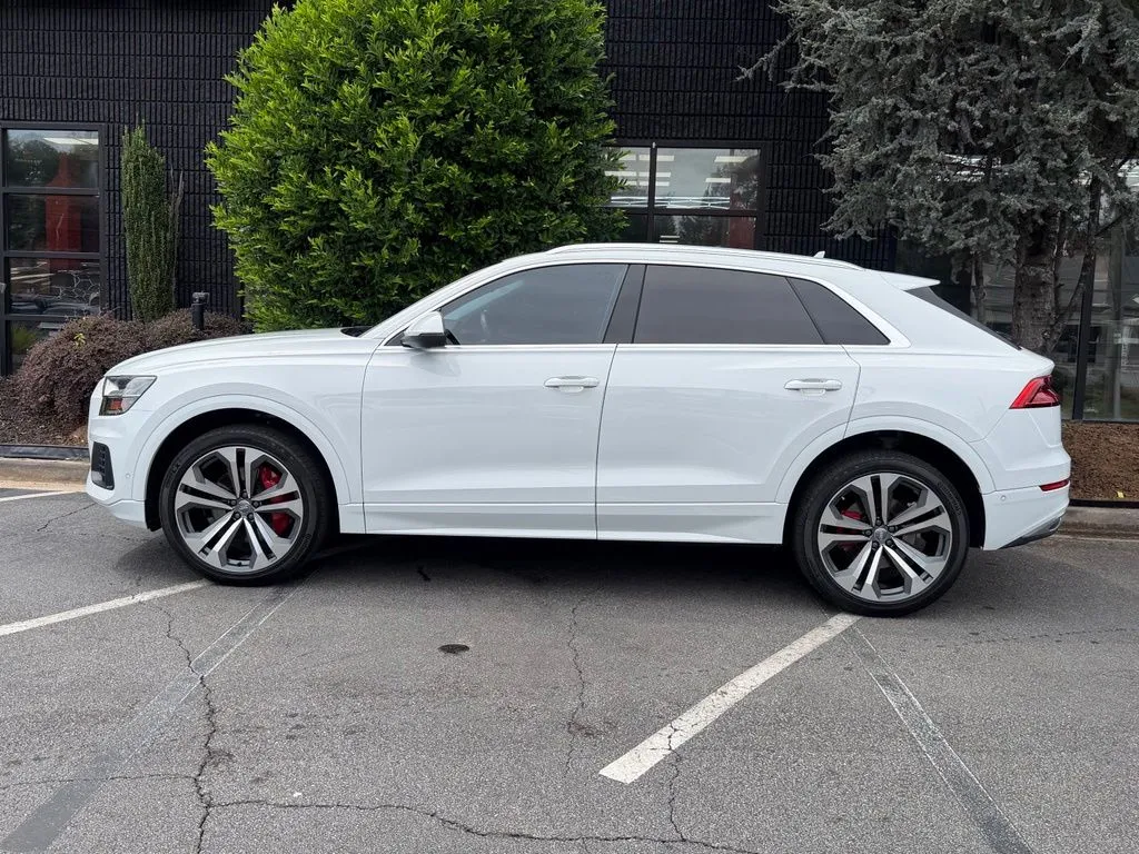 Audi Q8 photo 9