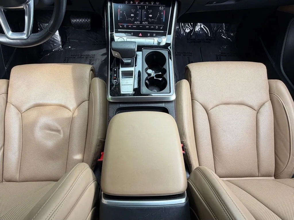 Audi Q8 photo 50