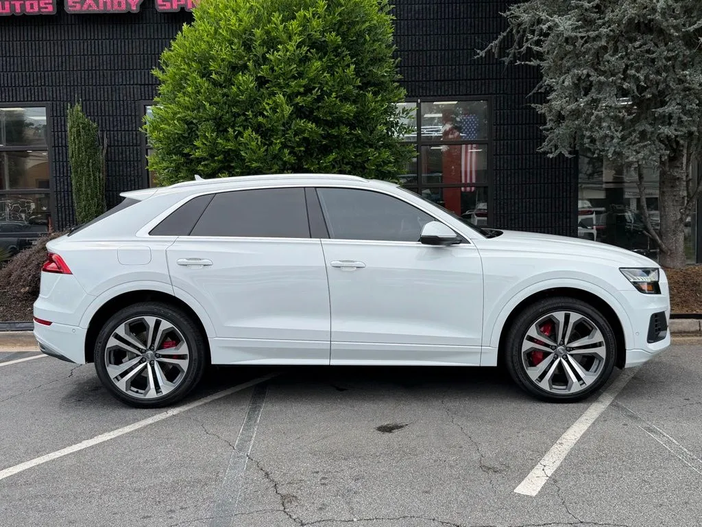 Audi Q8 photo 21
