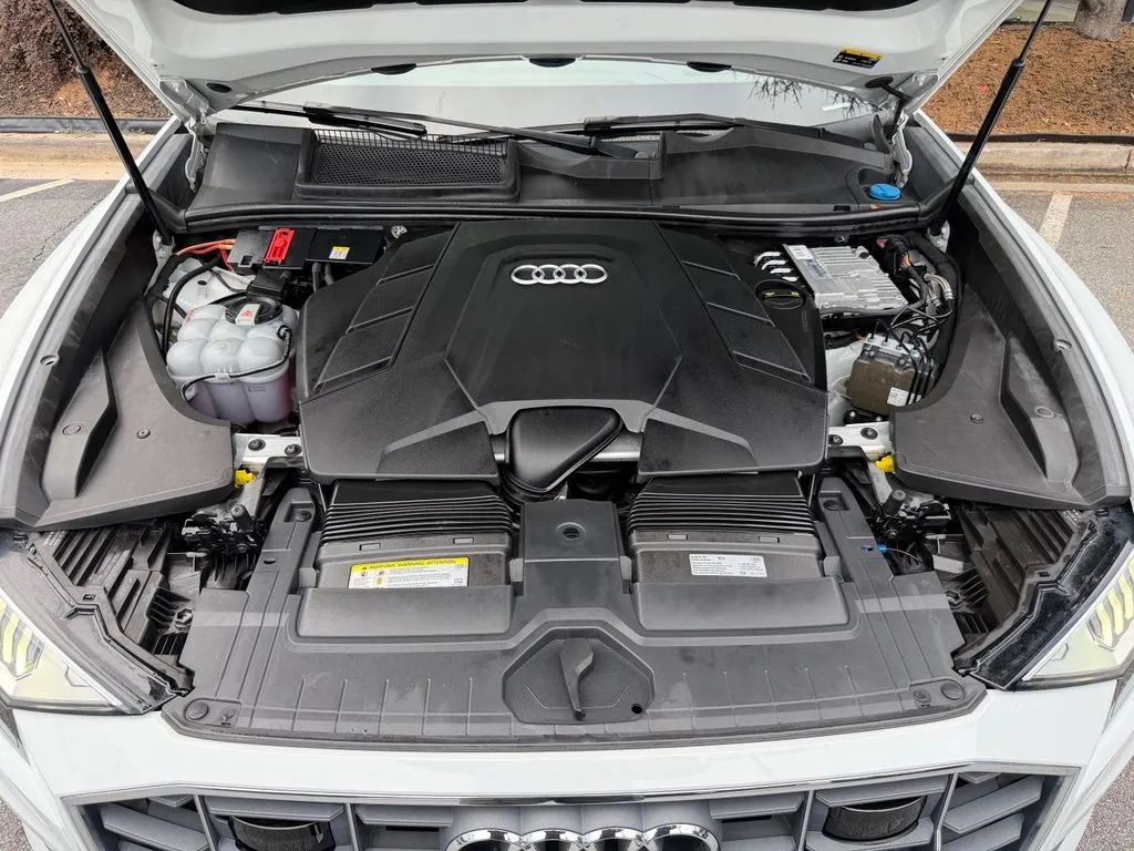 Audi Q8 photo 6